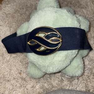 Vintage 80s Day-Lor Navy Blue Elastic Stretch Belt with Gold and Enamel Buckle